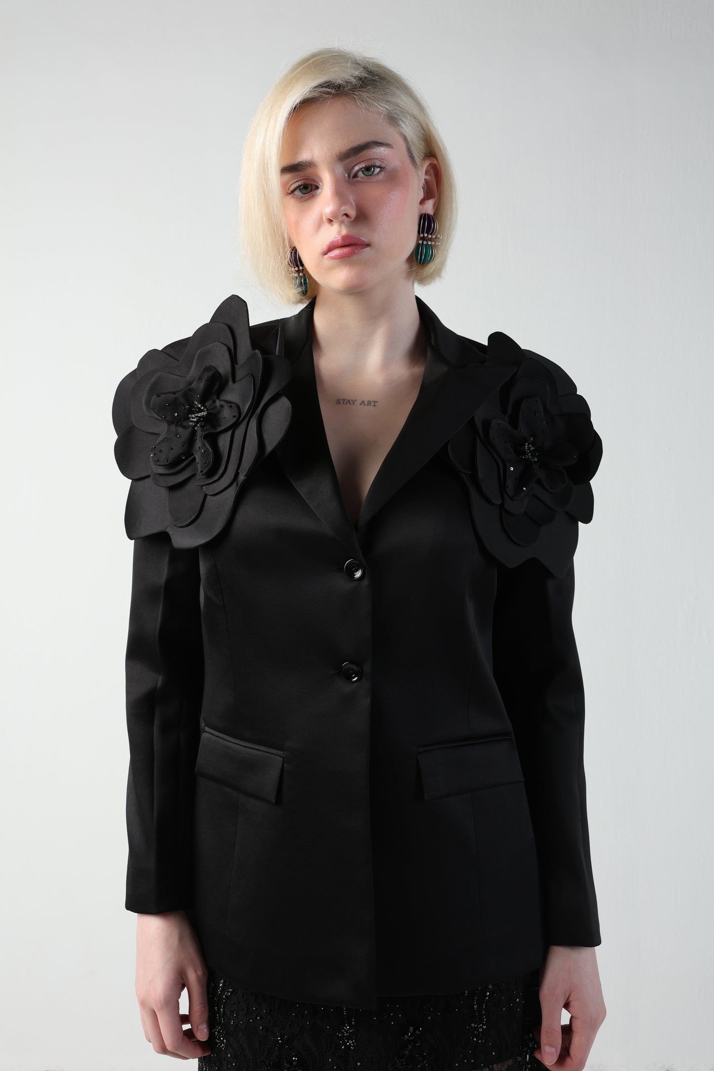 ALICIA MULTI SIZED 3D FLOWER OVERSIZED LOOK JACKET