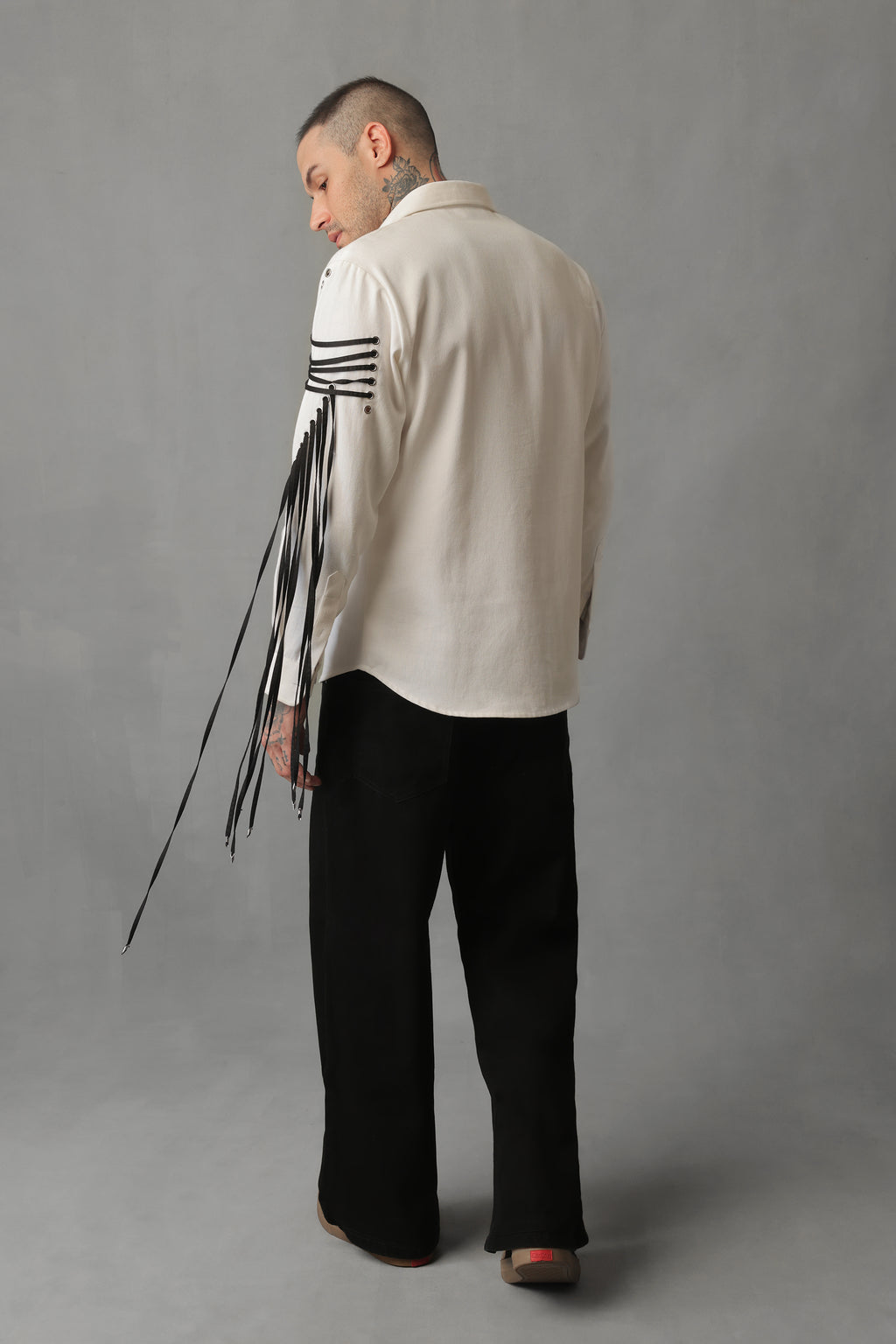 VERGE WHITE DENIM RIVITED TASSEL SHIRT SHACKET