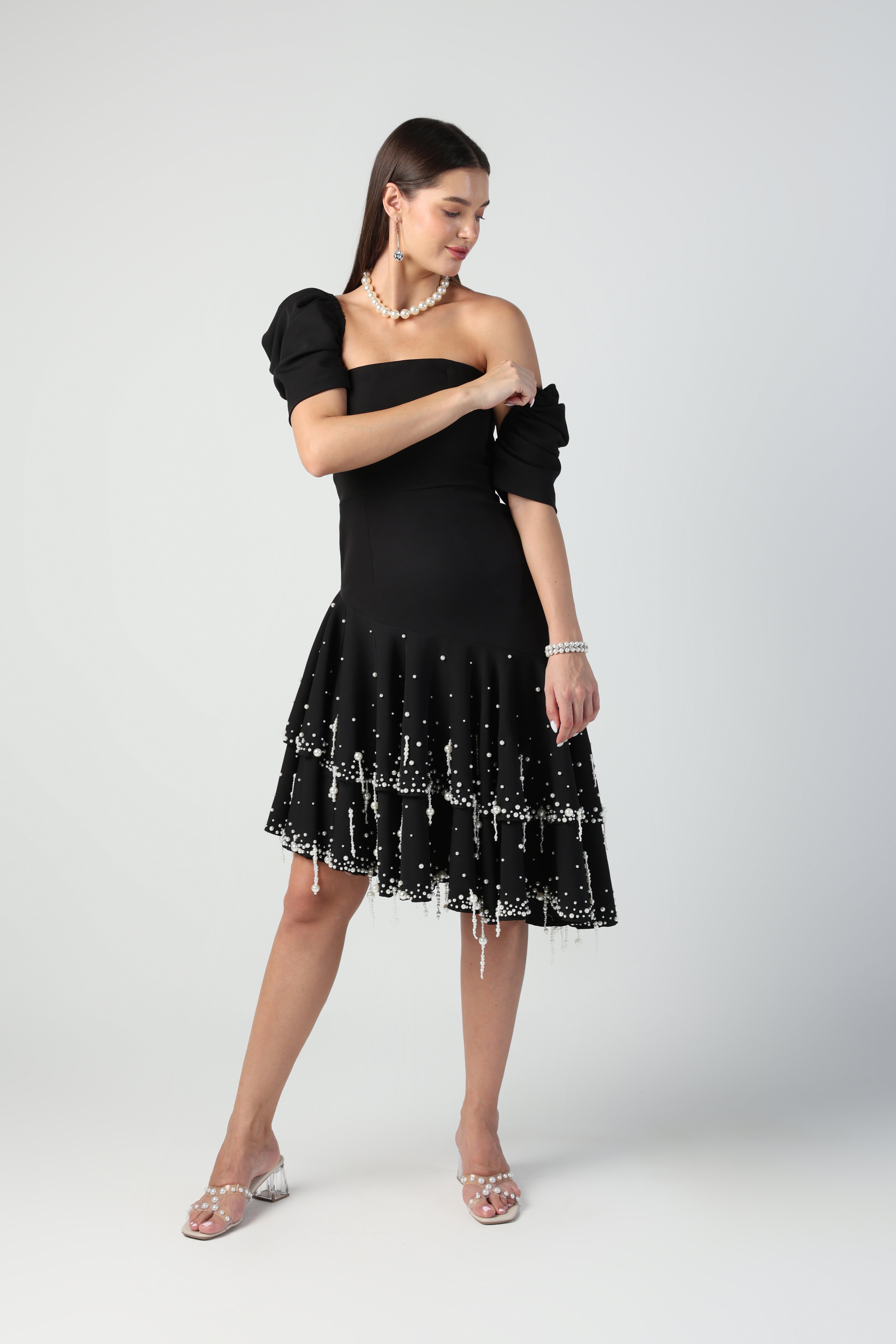 BEATRICE BLACK DETACHABLE SLEEVE STRAPLESS PEARL TASSEL DRESS
