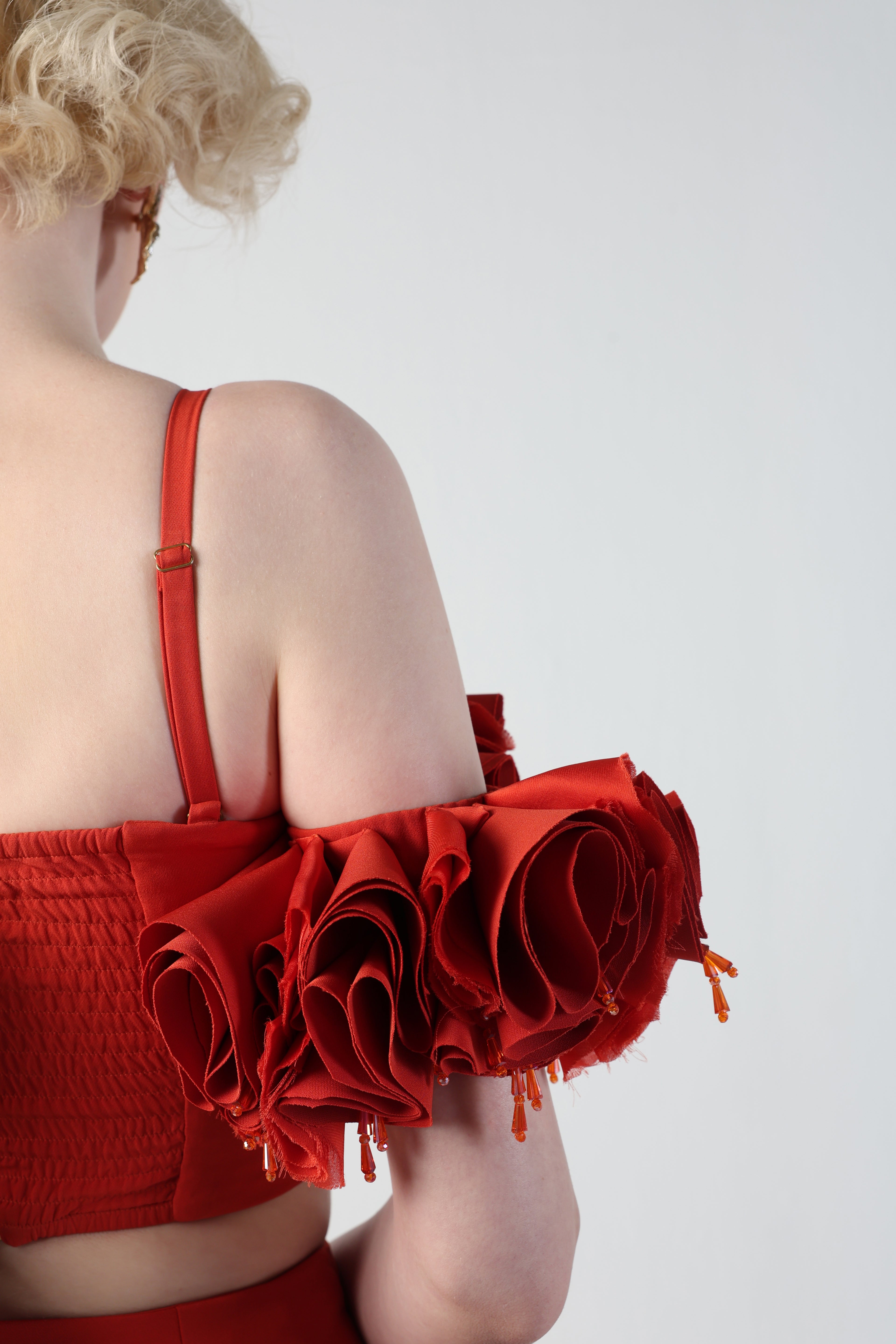 ANGELA 3D FLORAL RUFFLE TOP