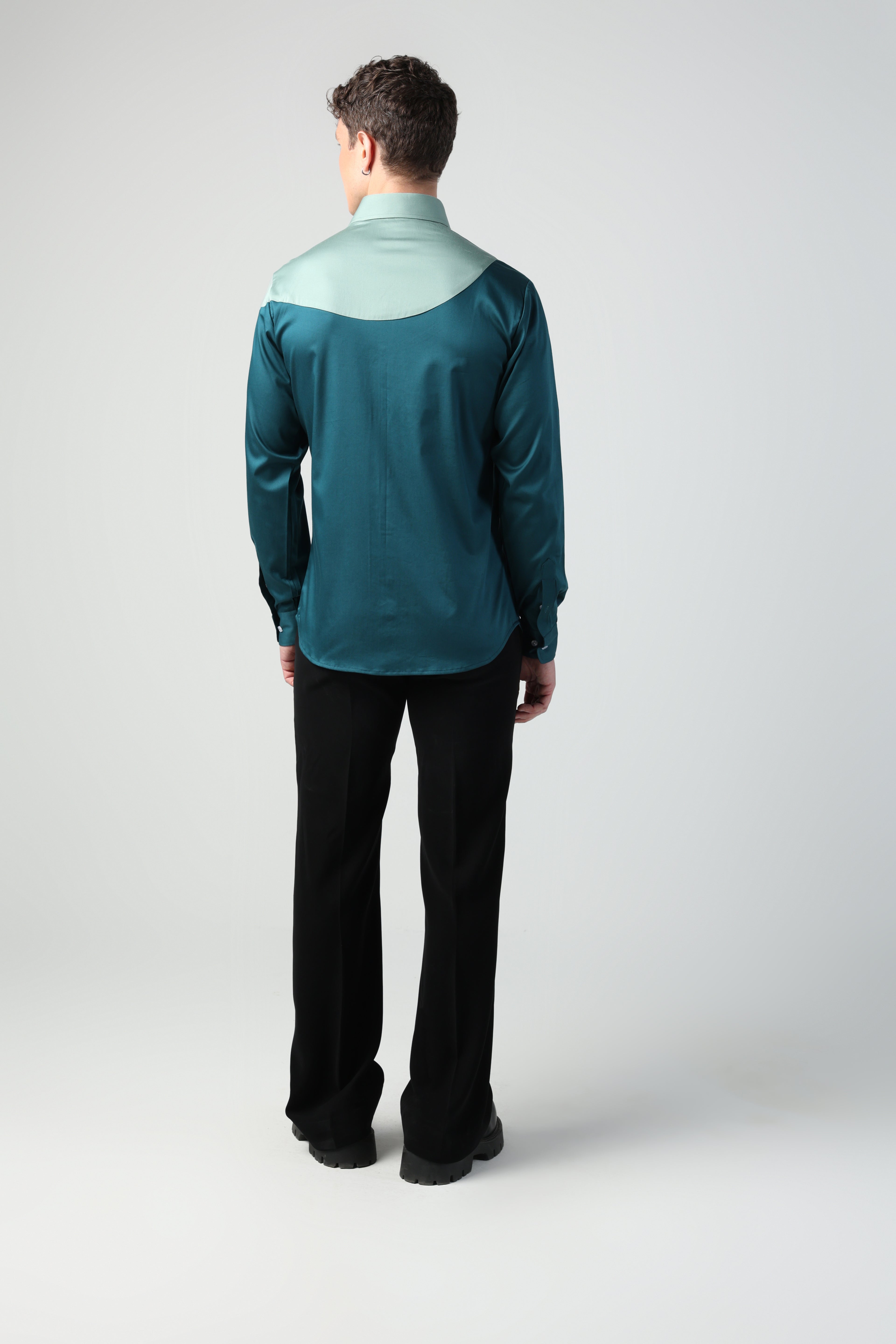 PAOLO GREEN AND WHITE ABSTRACT GEOMETRIC PATTERN SHIRT