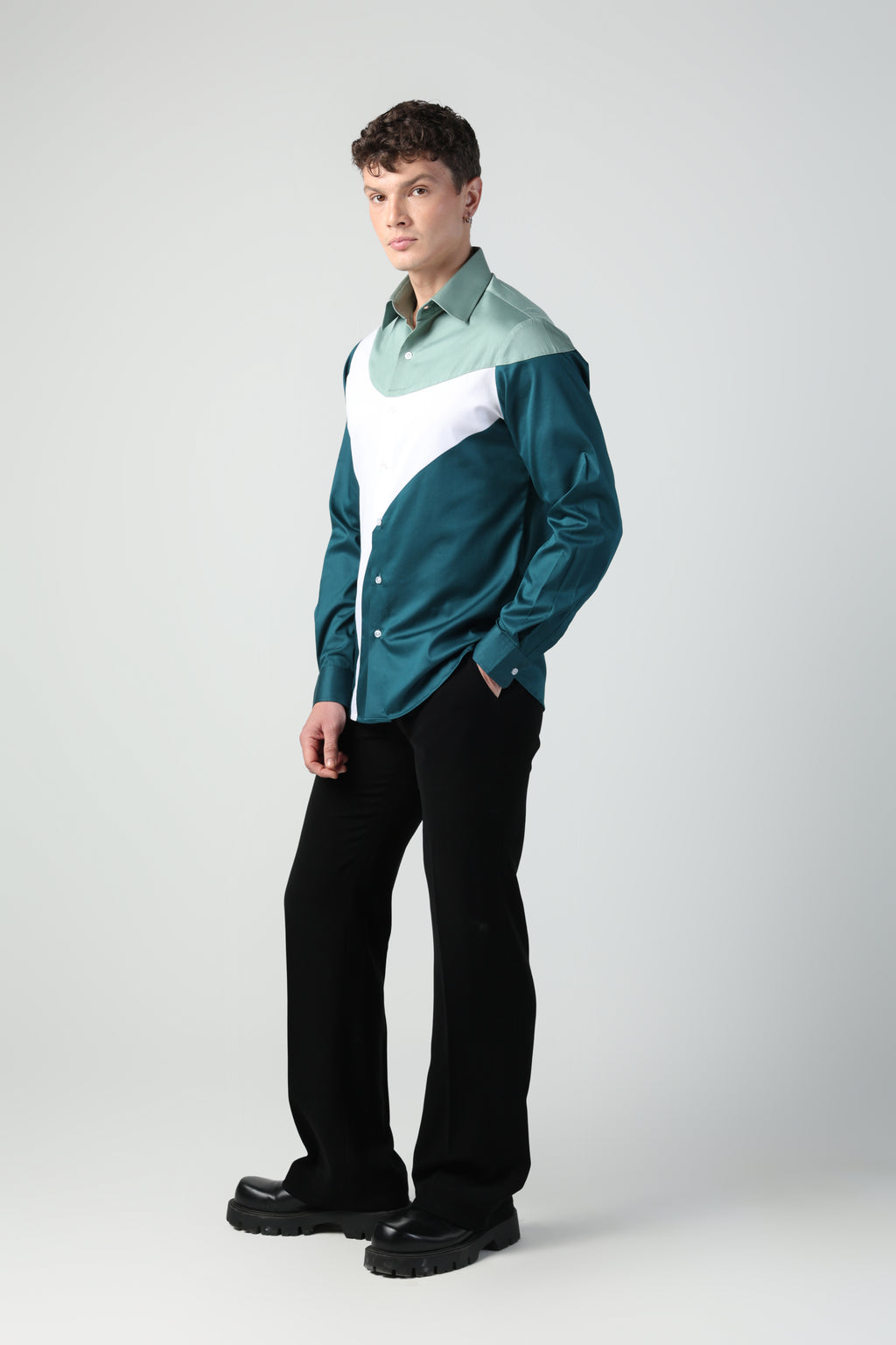 PAOLO GREEN AND WHITE ABSTRACT GEOMETRIC PATTERN SHIRT