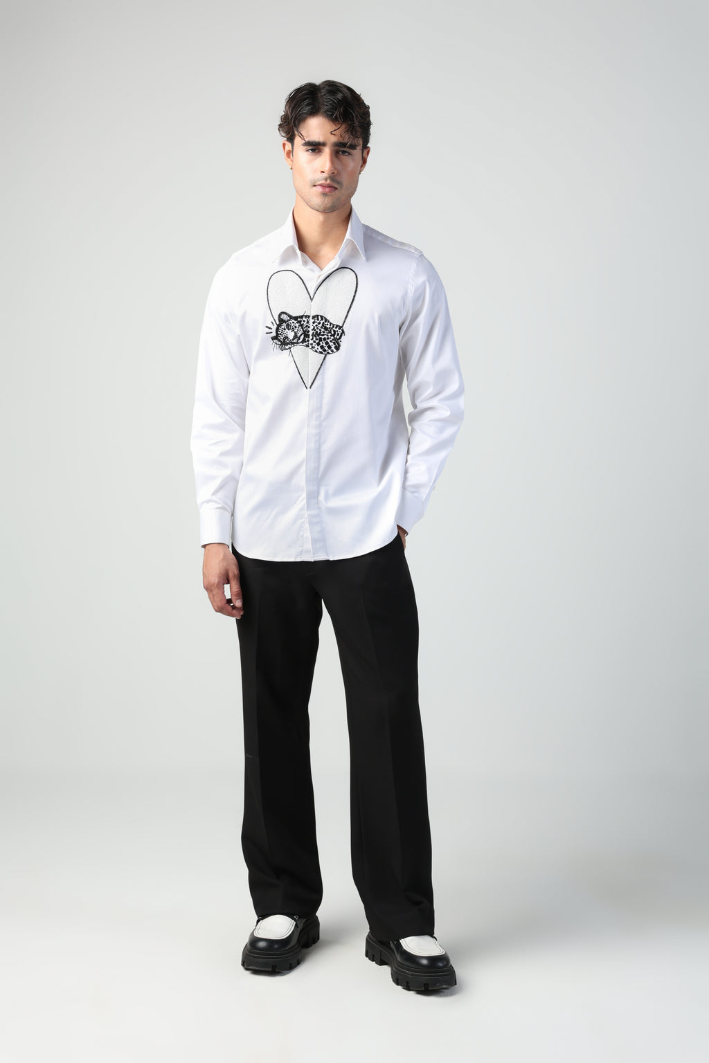 IVANO WHITE CHEETAH IN A HEART HAND EMBROIDERED SHIRT