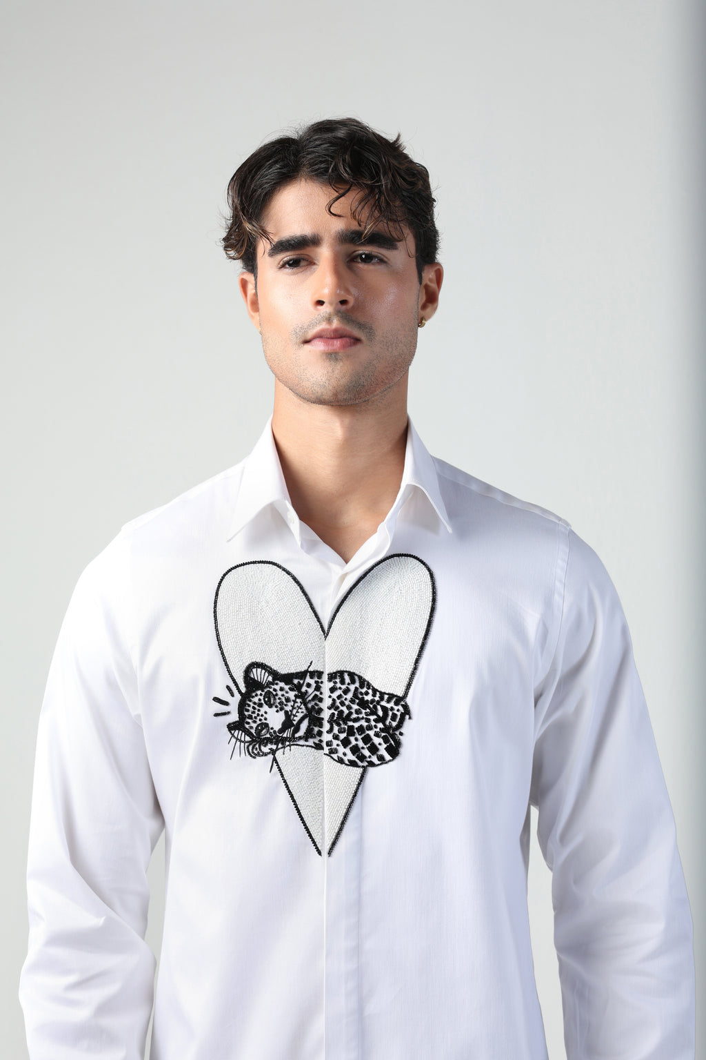 IVANO WHITE CHEETAH IN A HEART HAND EMBROIDERED SHIRT