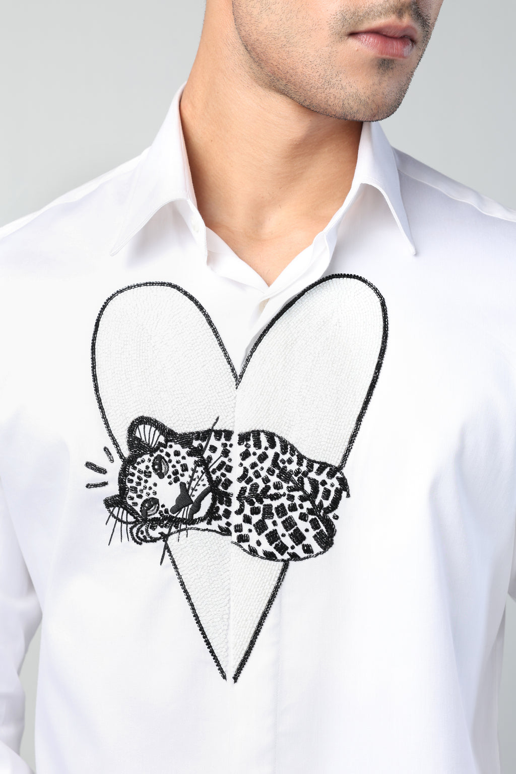 IVANO WHITE CHEETAH IN A HEART HAND EMBROIDERED SHIRT