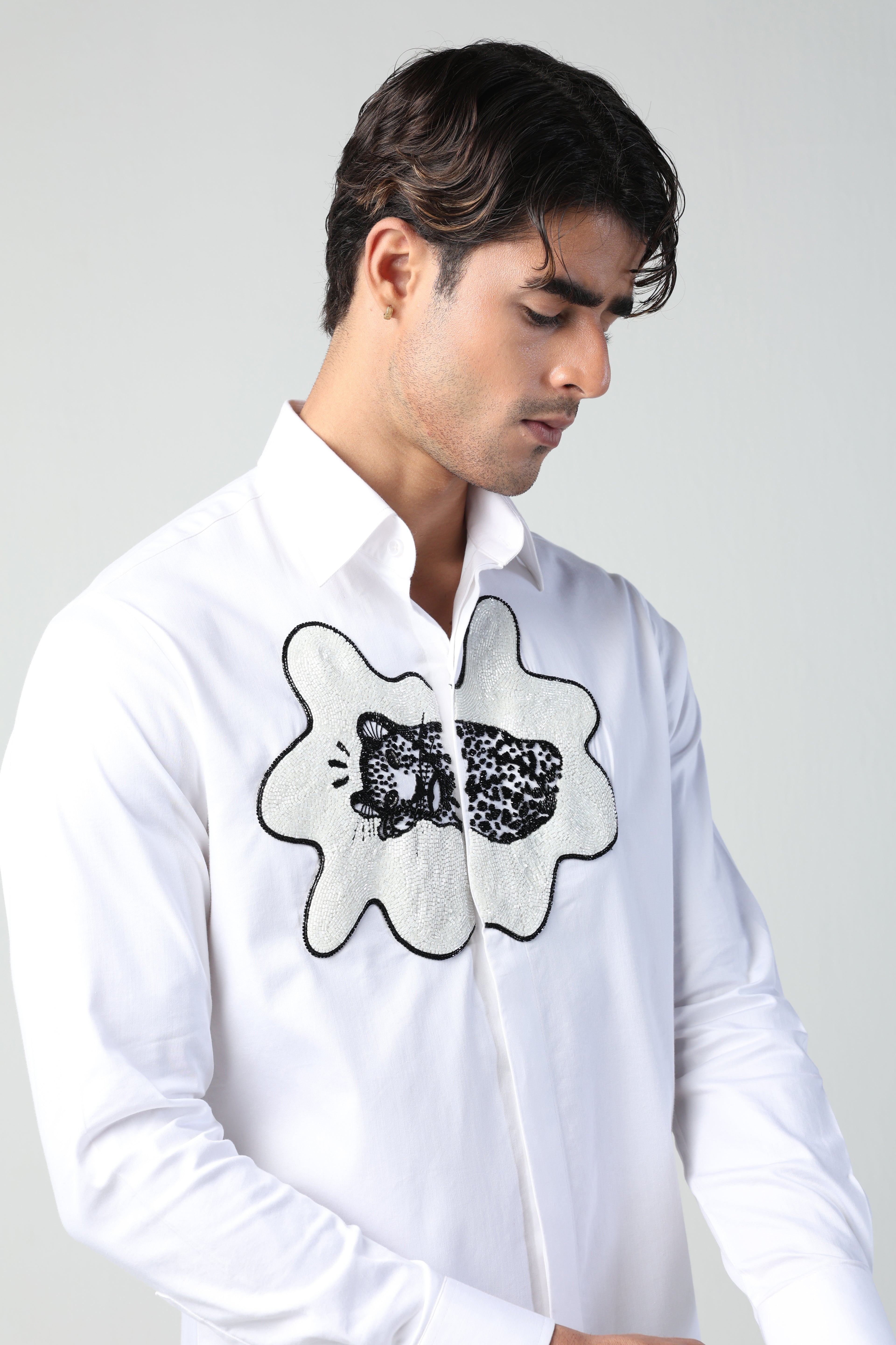IVANO WHITE CHEETAH IN AN ABSTRACT SPLATTER HAND EMBROIDERED SHIRT