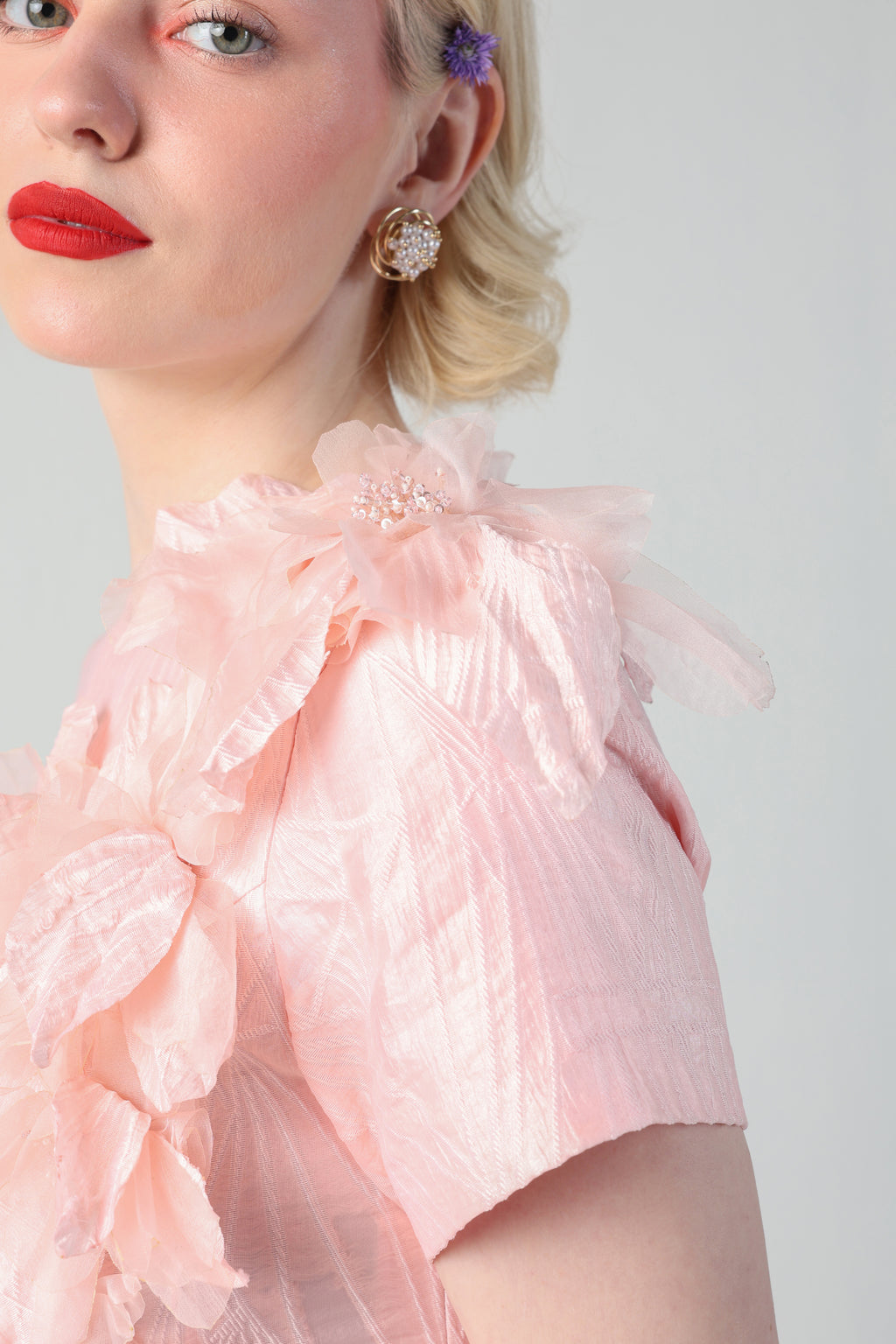 SVEVA PEACH JACQUARD 3D FLOWER EMBELLISHED DRESS