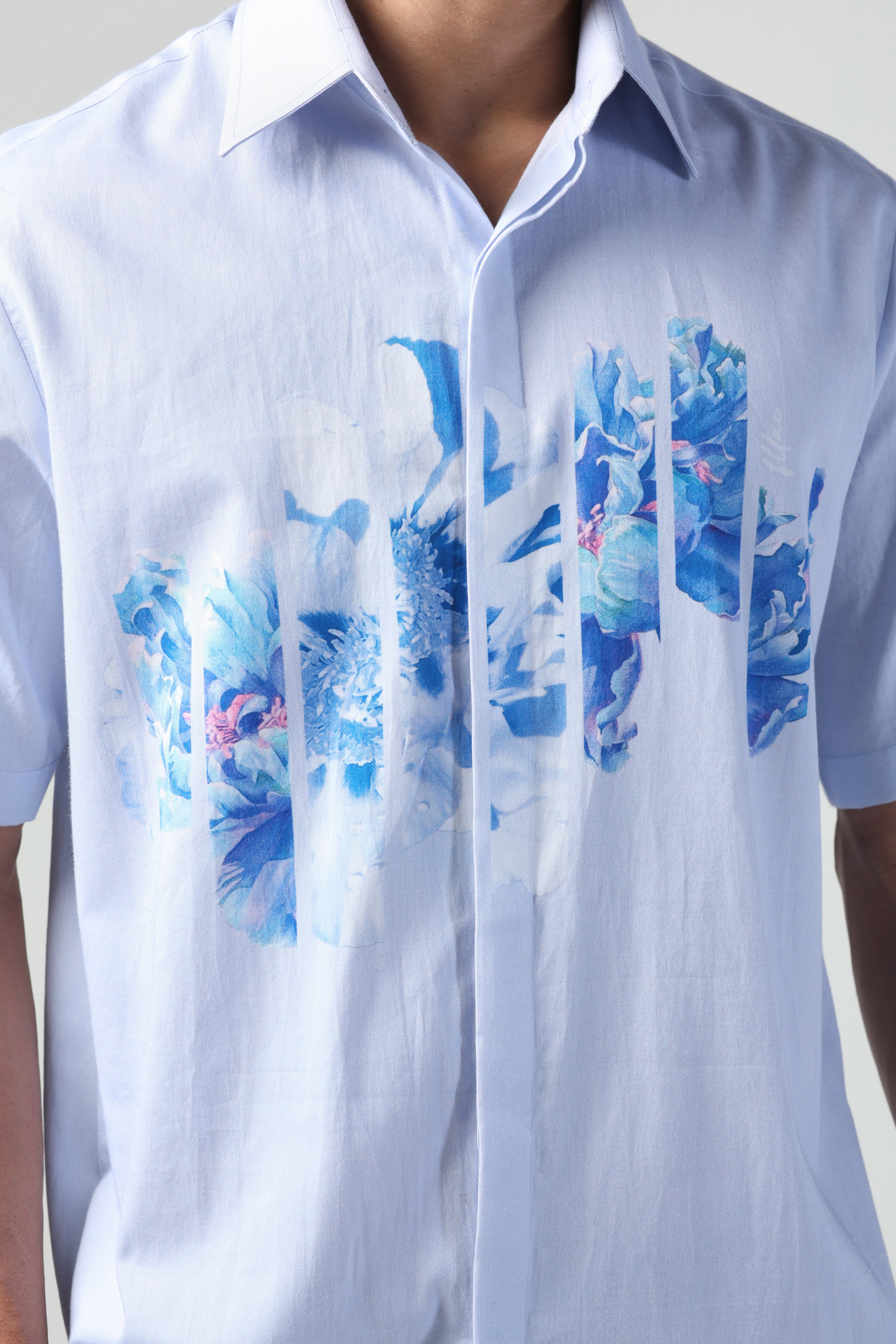 DANTE ABSTRACT BLUE FLORAL PRINTED SHORT SLEEVE SHIRT