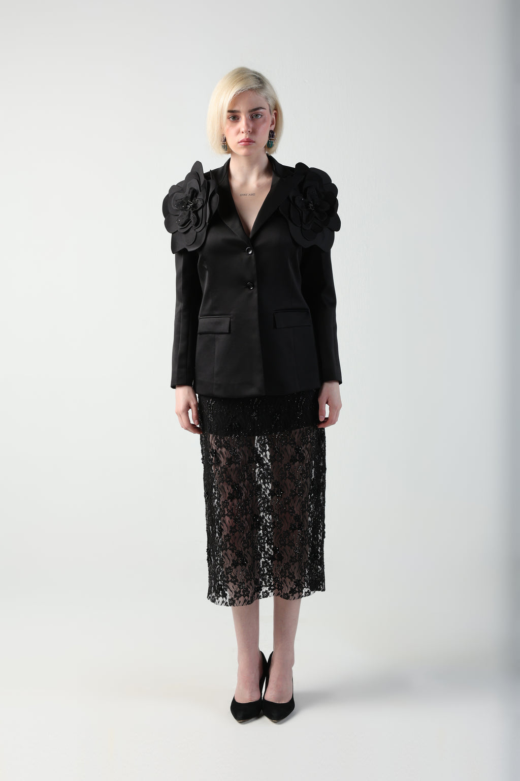 ALICIA MULTI SIZED 3D FLOWER OVERSIZED LOOK JACKET