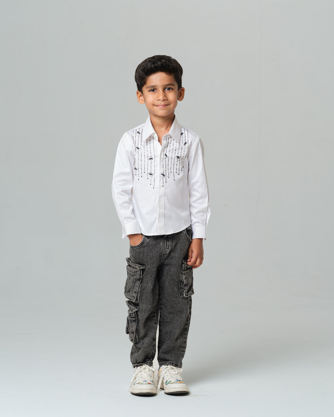 VERO ANTS WHITE SHIRT BOY