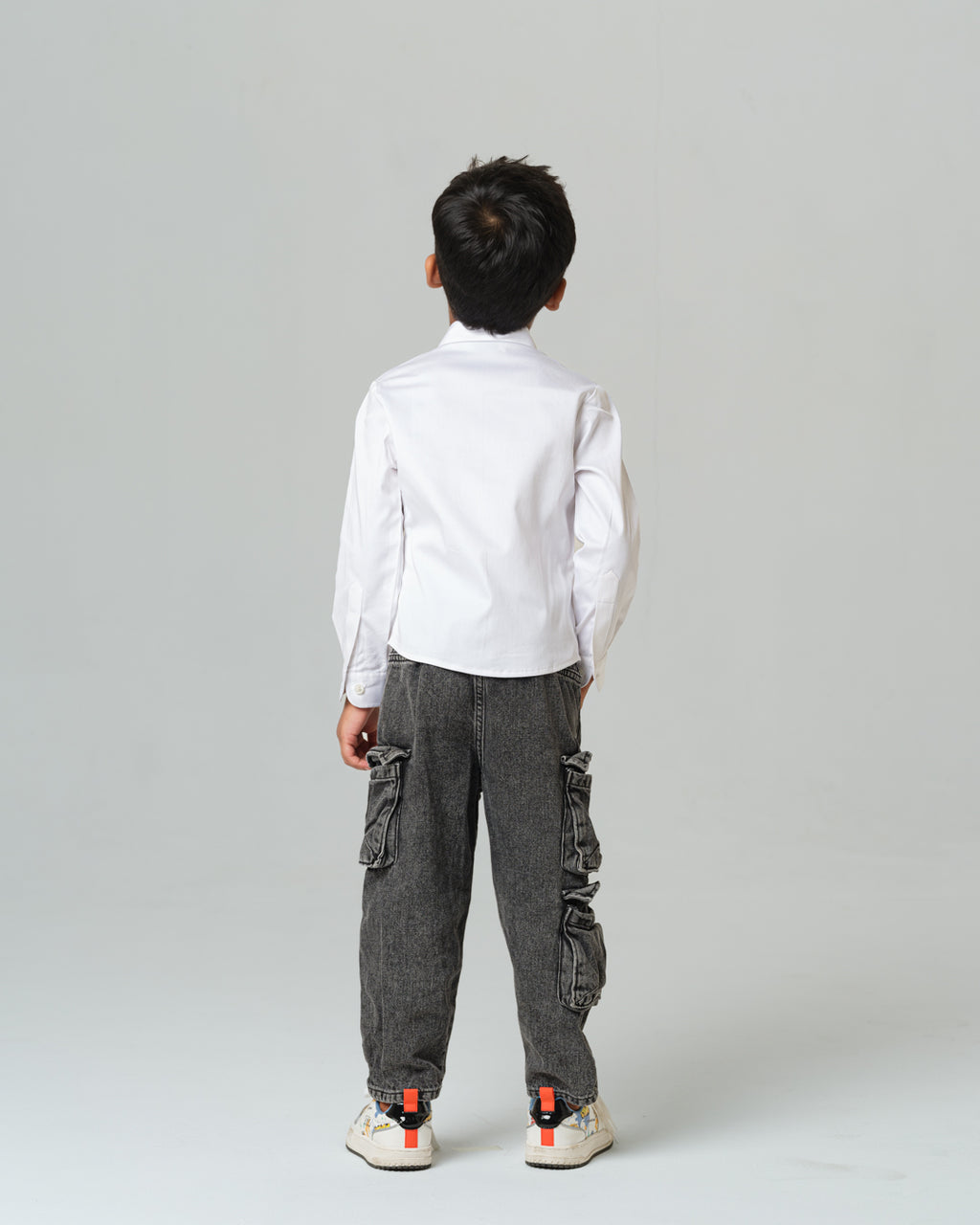 VERO ANTS WHITE SHIRT BOY