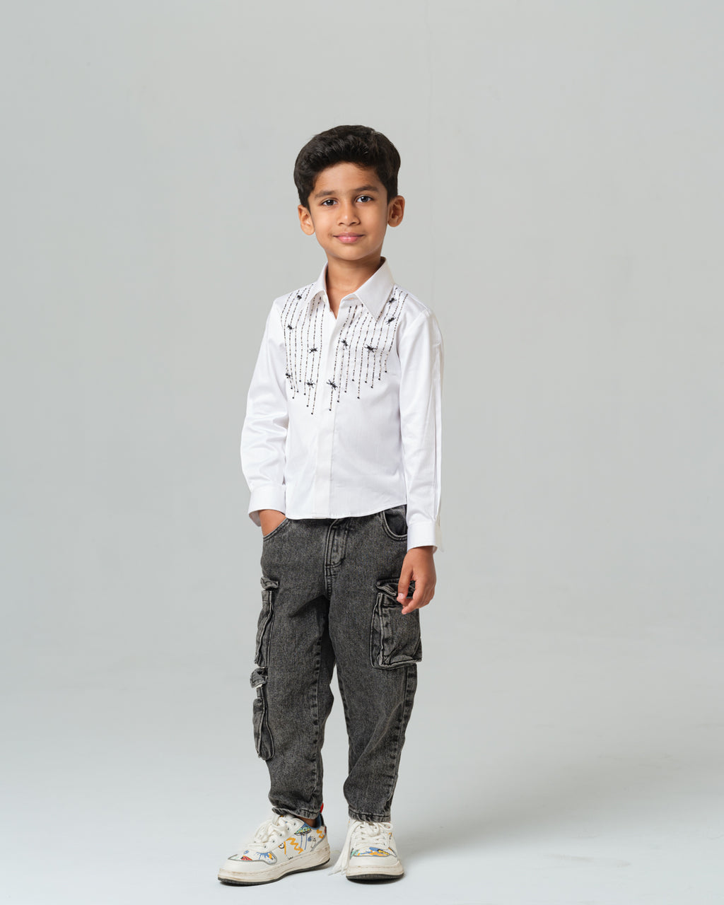 VERO ANTS WHITE SHIRT BOY