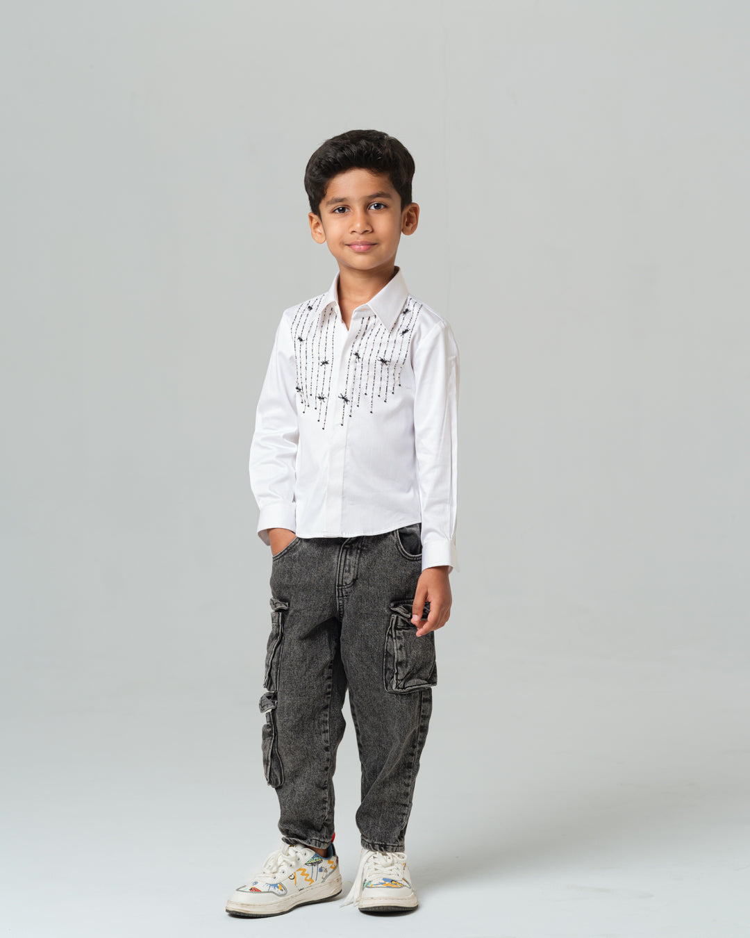 VERO ANTS WHITE SHIRT BOY