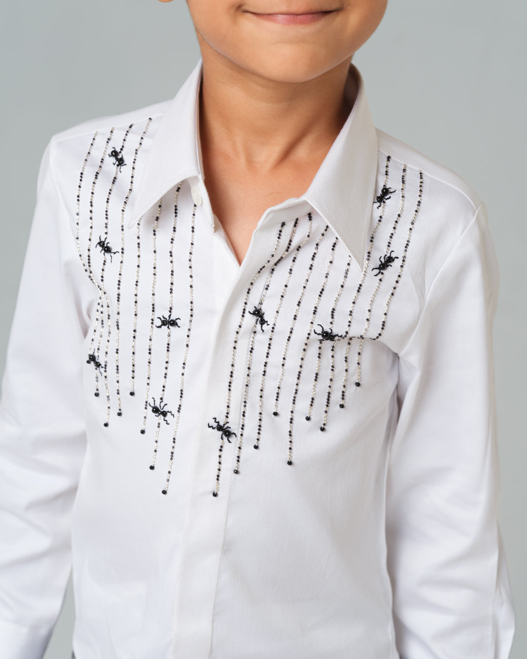 VERO ANTS WHITE SHIRT BOY