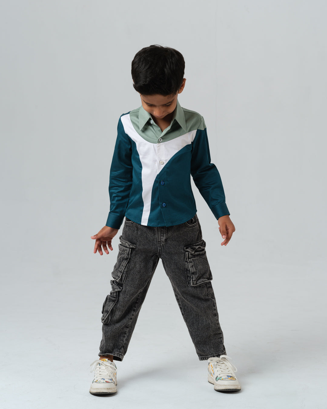 PAOLO GREEN AND WHITE ABSTRACT GEOMETRIC PATTERN SHIRT BOY