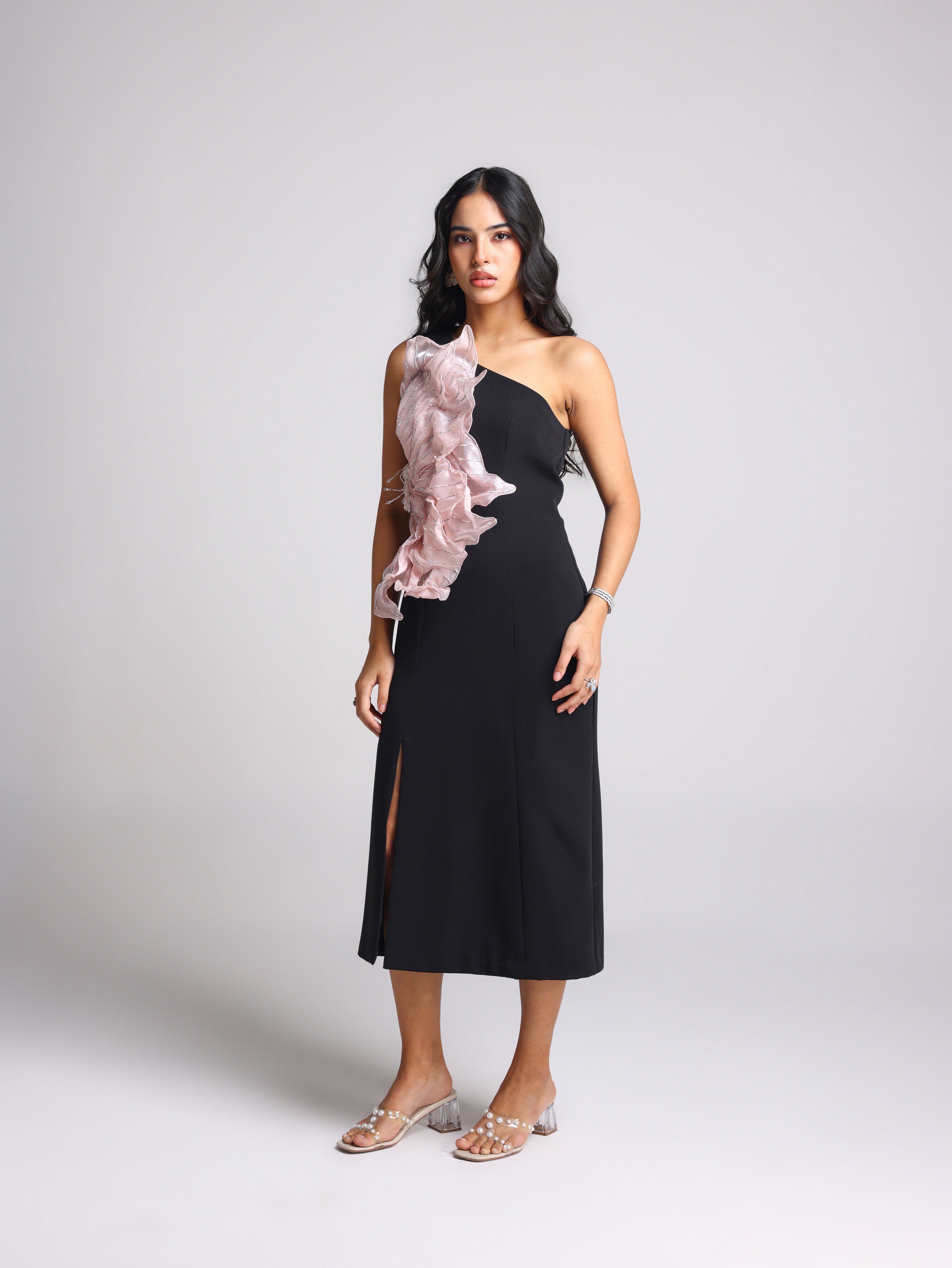 REGINA 3D FLORAL BLACK MIDI DRESS