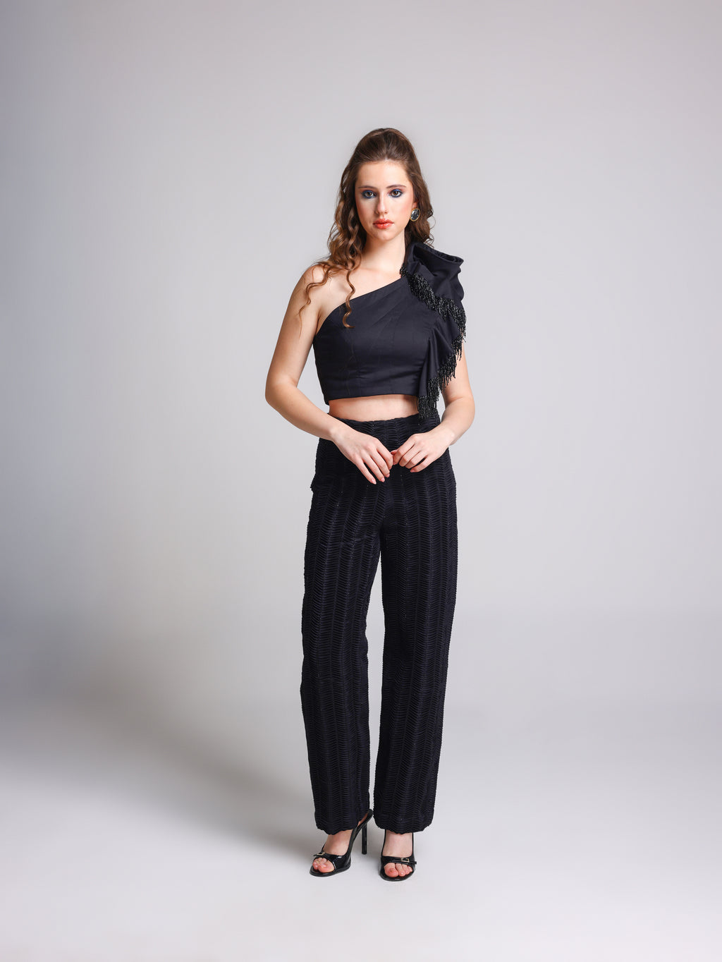 RIVELLE ROSETTE BLACK RUFFLE TOP