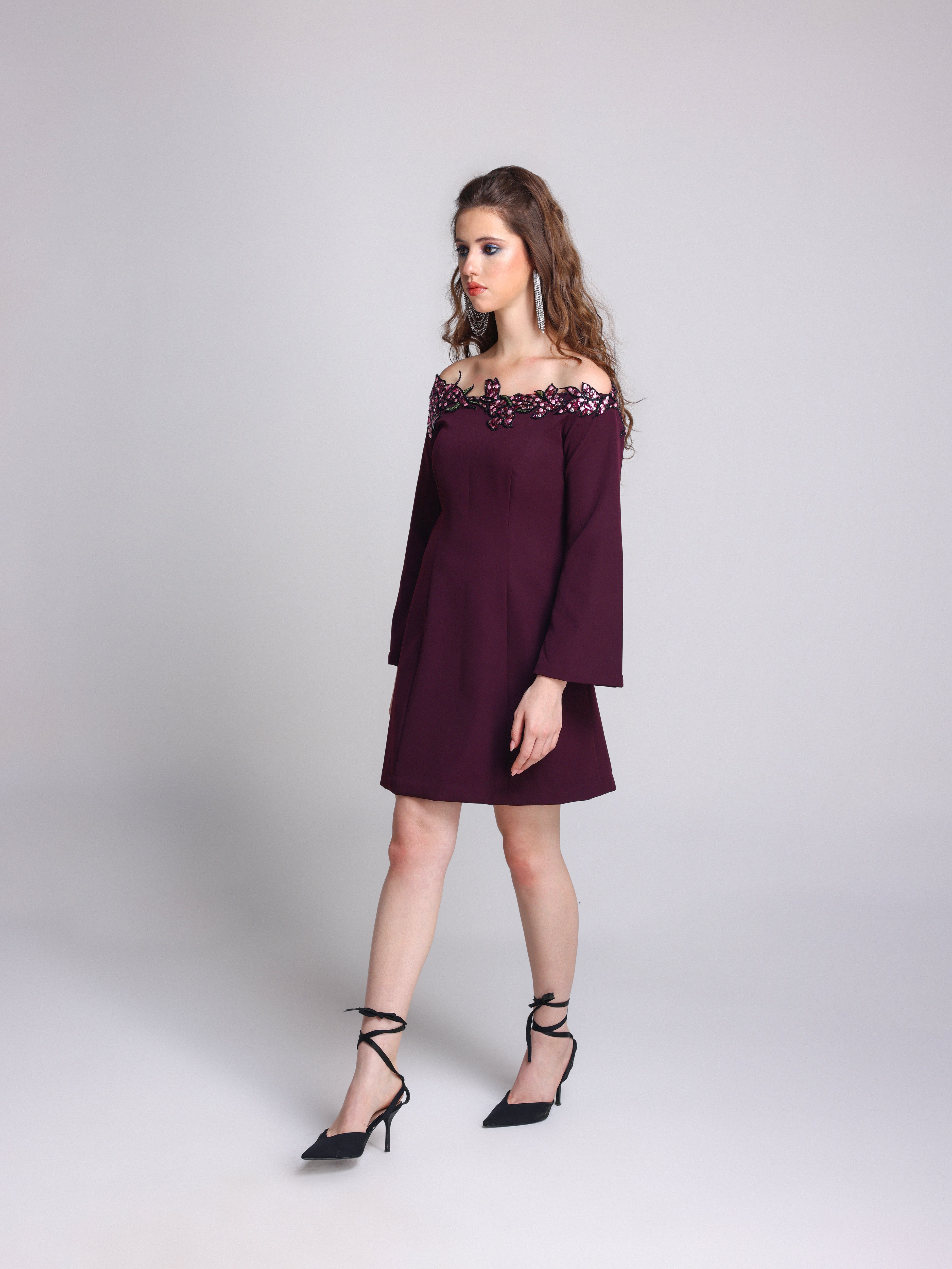 FIORIA WINE OFF SHOULDER DRESS