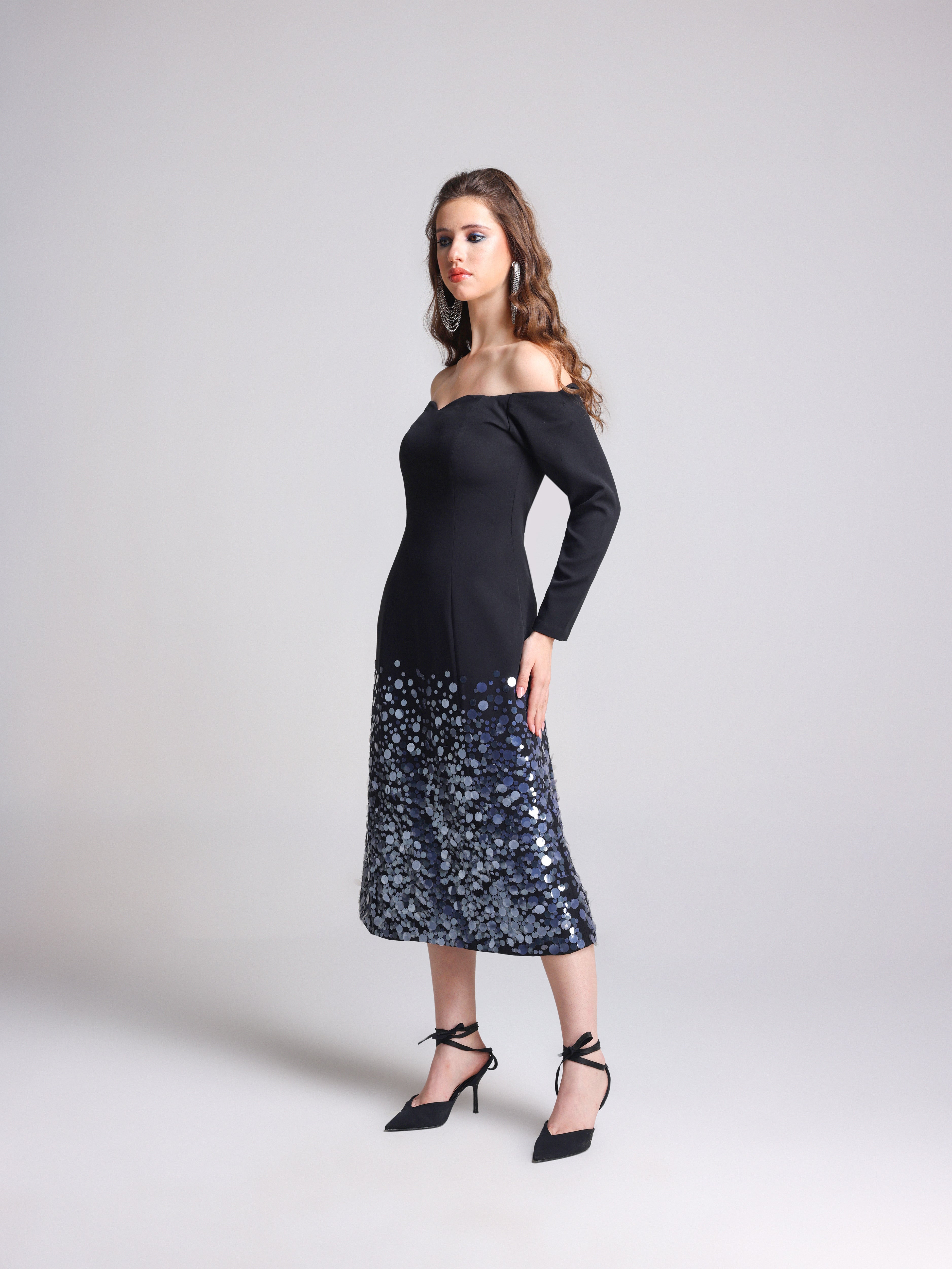 NOIRE BLACK OFF SHOULDER MIDI DRESS – Fllae NOIRE BLACK OFF SHOULDER MIDI DRESS – Fllae