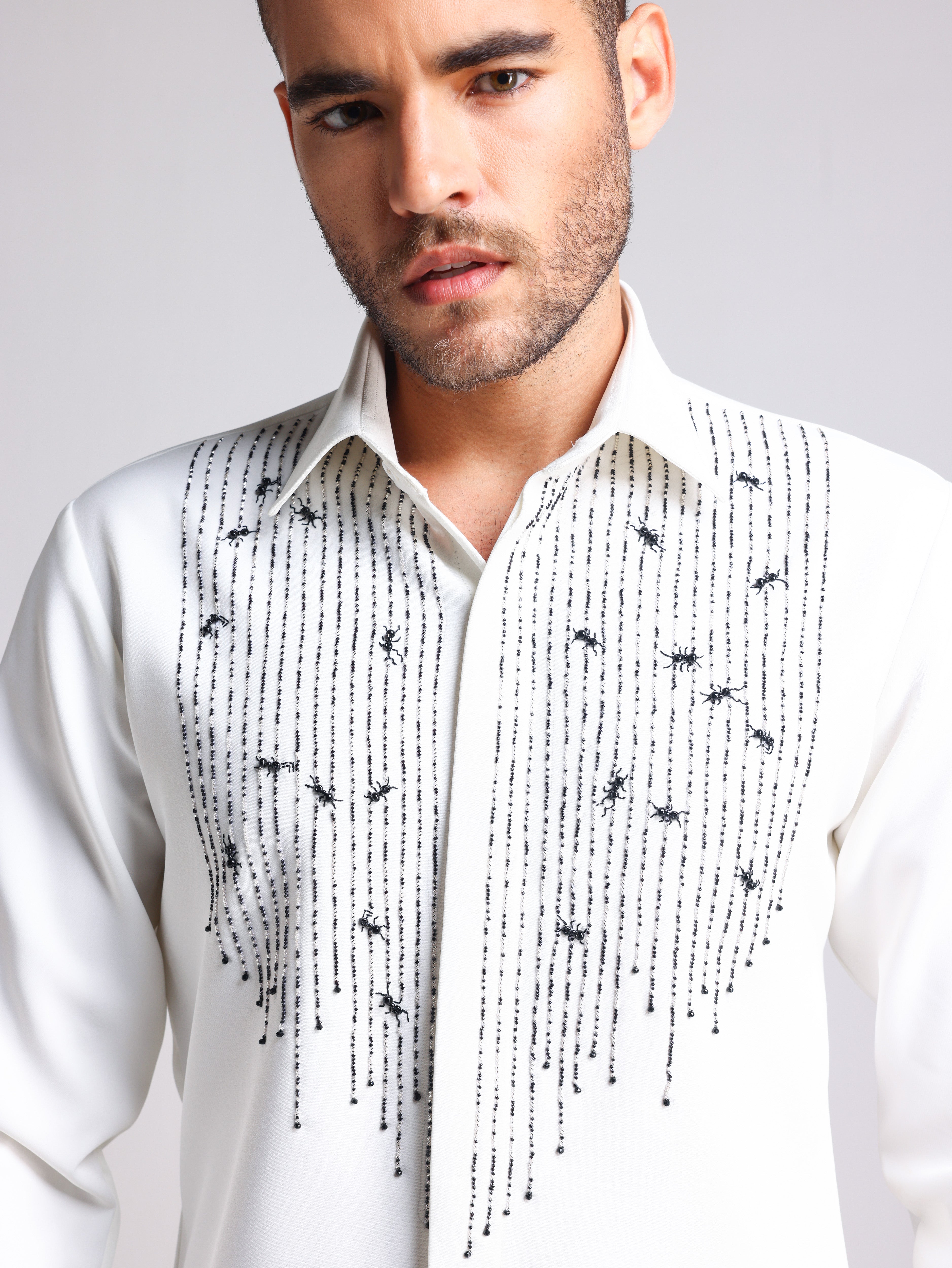 VERO ANTS WHITE SHIRT